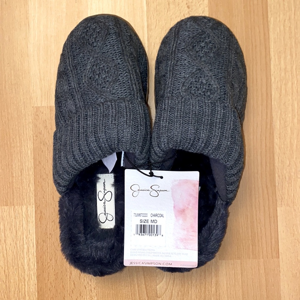 *BRAND NEW* Jessica Simpson Soft Cable Knit Slippers with Indoor/Outdoor sole